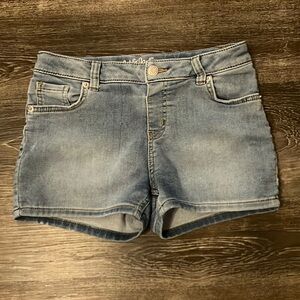 10/$20 Cat and Jack girls shorts